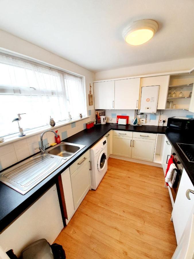 Rayleigh Town Centre 2 Bedroom Apartment Dış mekan fotoğraf
